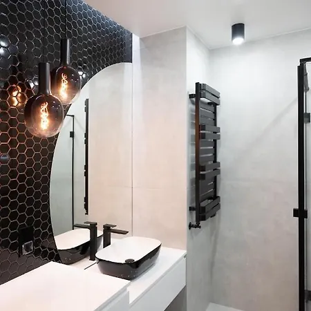 Golden Apartmentsisok15i2